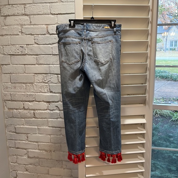 Slim Boyfriend Jeans with detailed fringe - Picture 2 of 12